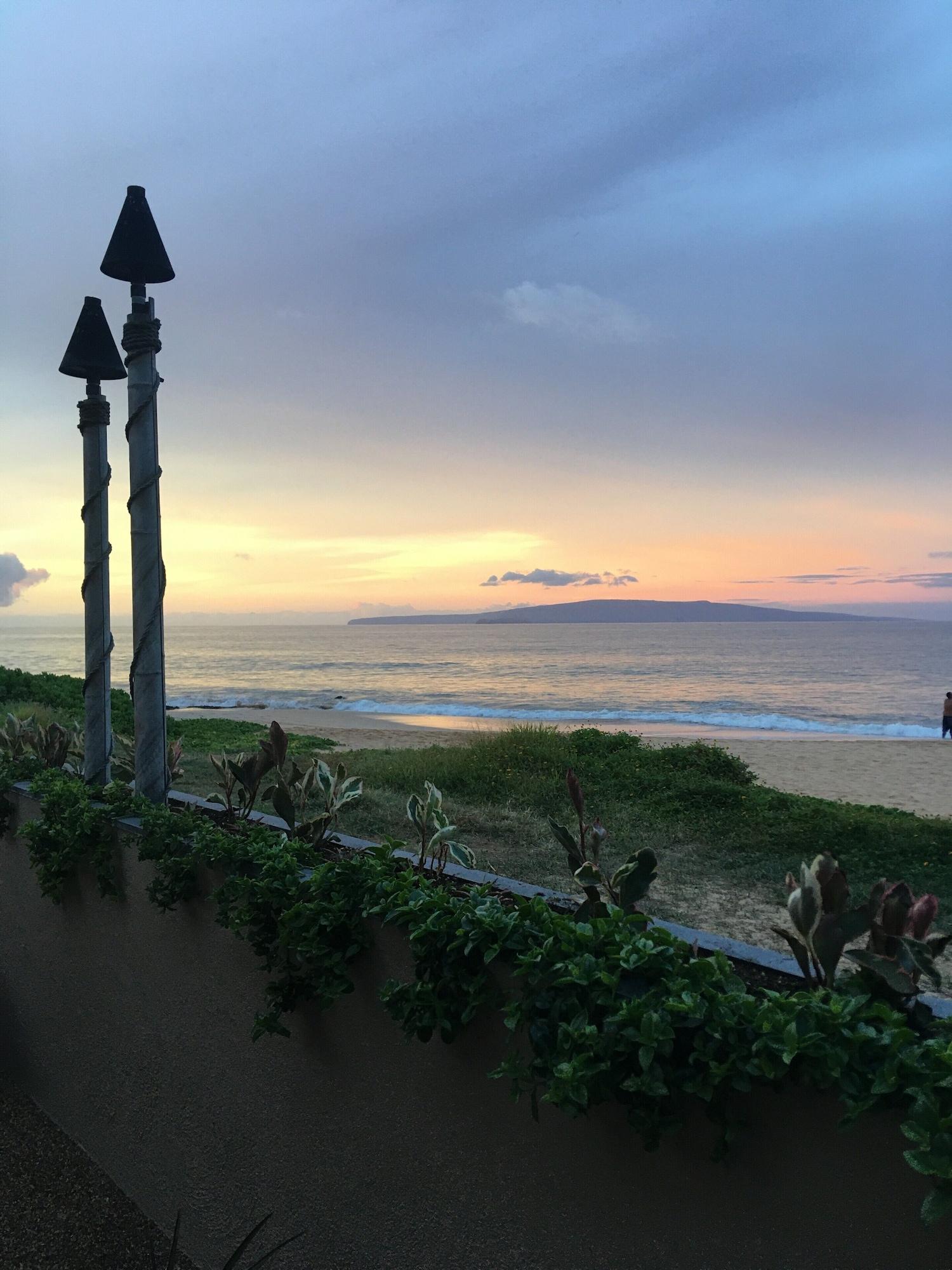 Days Inn By Wyndham Maui Oceanfront Wailea  Exteriör bild