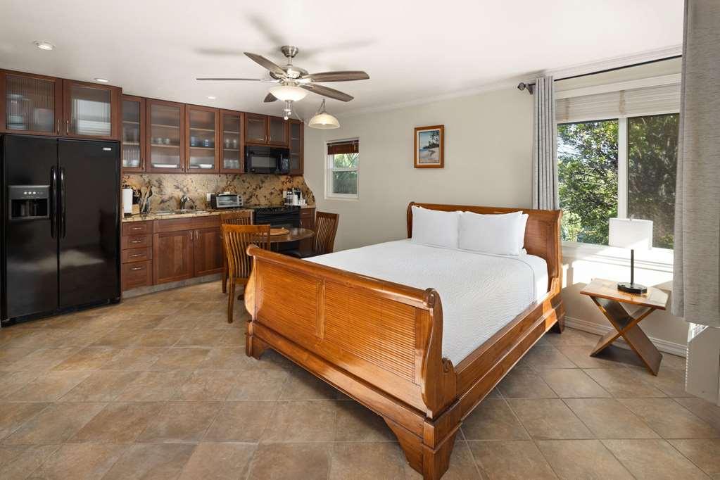 Days Inn By Wyndham Maui Oceanfront Wailea  Rum bild